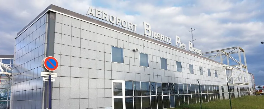 Lufthansa Airlines BIQ Terminal – Biarritz Airport